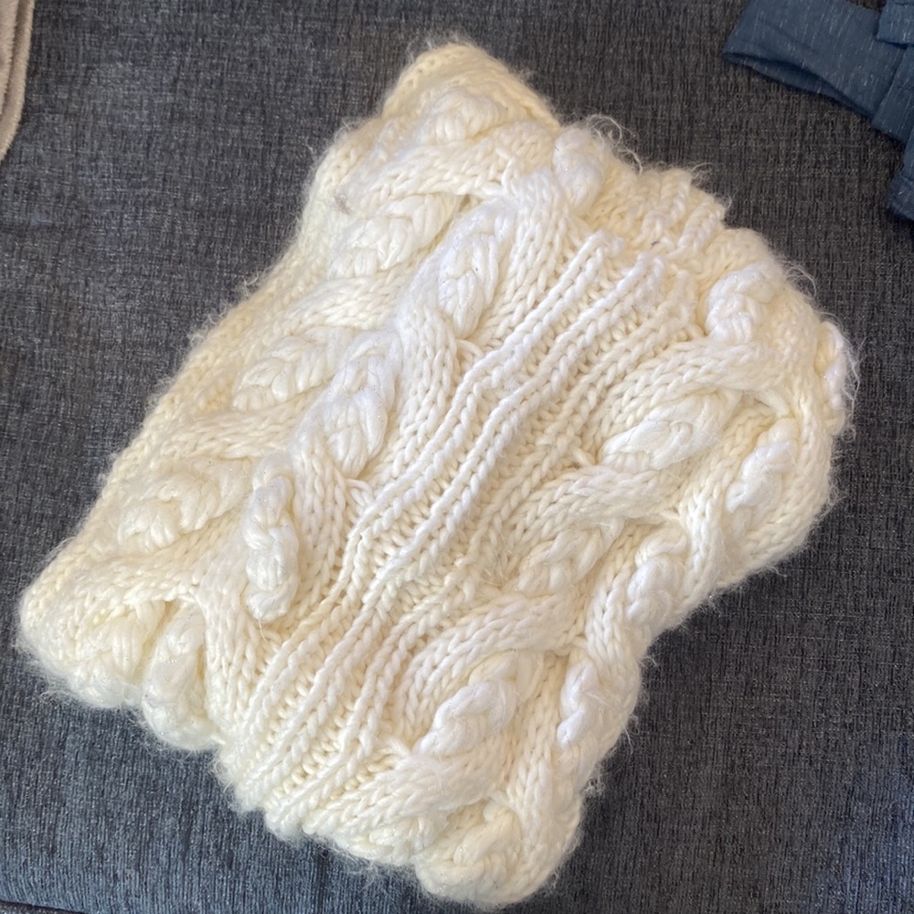Shell Scarf - Picture 3 of 4